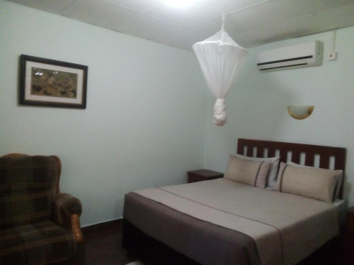 Gloria'S Bed And Breakfast Livingstone Exterior foto