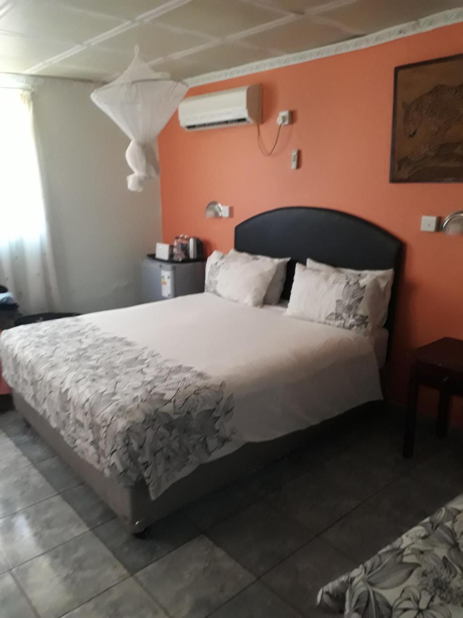 Gloria'S Bed And Breakfast Livingstone Exterior foto