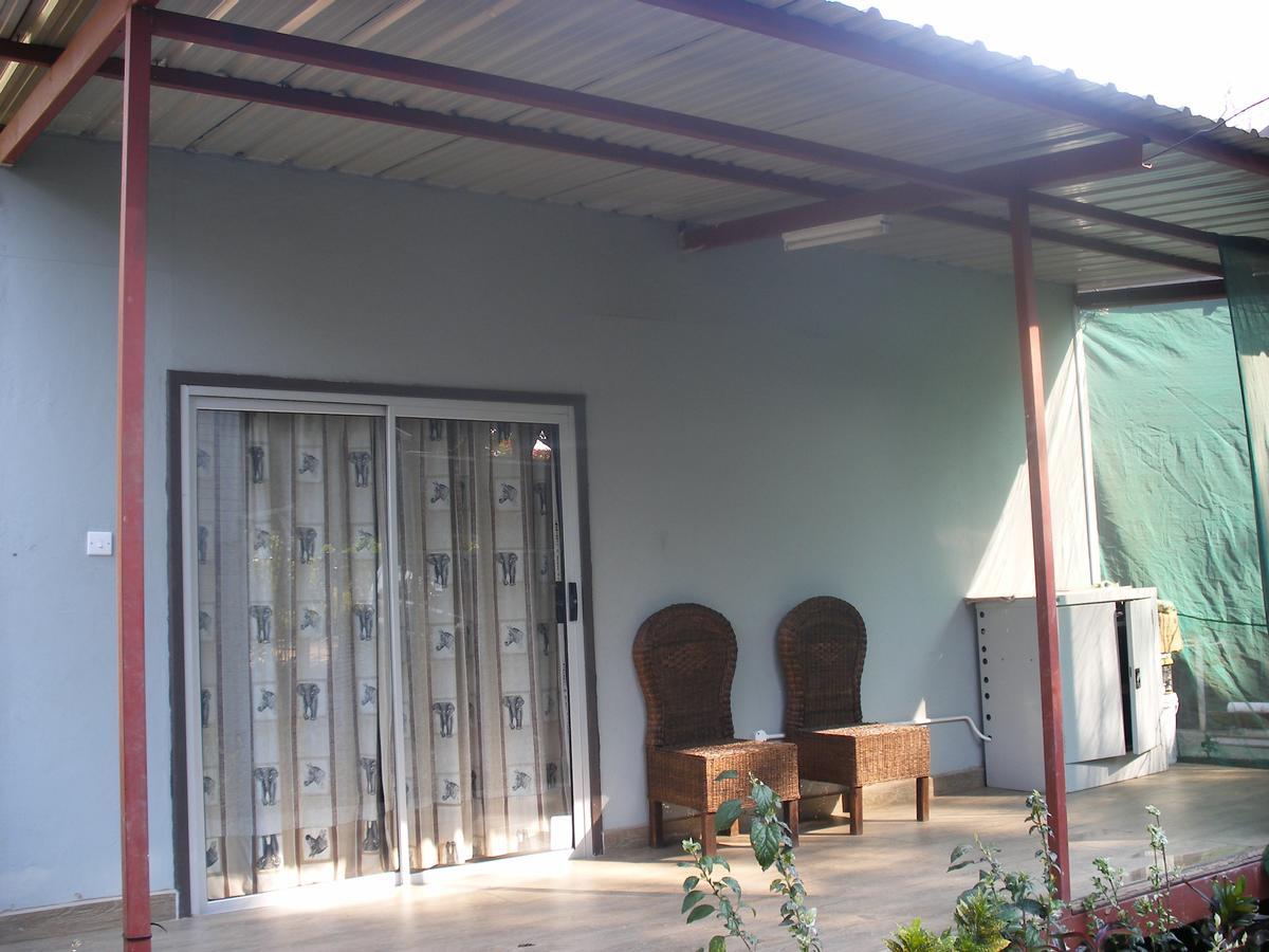 Gloria'S Bed And Breakfast Livingstone Exterior foto